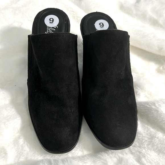 Rebels Footwear Black Suede Heels. US SIZE 9. - Picture 2 of 3